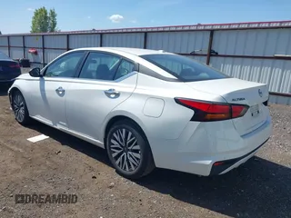 2024 Nissan Altima SV with VIN 1N4BL4DV7RN412693, listed as a IAAI auction lot 42174984 with 20,083 mi miles and . Bid and sale history available at carsss.com. Image 3.