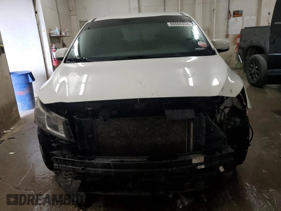 2017 Kia Sedona LX with VIN KNDMB5C16H6247061, listed as a Copart auction lot 86694334 with 219,427 mi miles and Salvage Title. Bid and sale history available at carsss.com. Image 5.