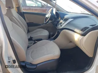 2016 Hyundai Accent SE z VIN KMHCT4AE9GU058628, wystawiony jako IAAI lot #41794870 z przebiegiem 111 970 mil mil oraz . Historia ofert i sprzedaży dostępna na DreamBid. Obrazek 5.