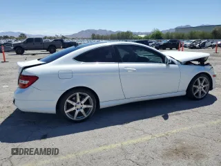 2013 Mercedes-Benz C 250 с VIN WDDGJ4HB7DF986032, выставлен на аукционе Copart как лот 56577835 с пробегом 84 552 миль миль и Списание • Salvage title. История ставок и продаж доступна на DreamBid. Изображение 3.