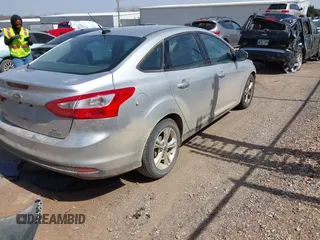 2014 Ford Focus SE with VIN 1FADP3F26EL270868, listed as a IAAI auction lot 41826493 with 164,595 mi miles. Bid and sale history available at carsss.com. Image 4.