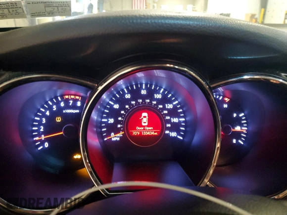 2013 Kia Optima LX z VIN 5XXGM4A75DG159462, wystawiony jako Copart lot #56678015 z przebiegiem 133 434 mil mil oraz Szkoda całkowita • Salvage title. Historia ofert i sprzedaży dostępna na DreamBid. Obrazek 9.