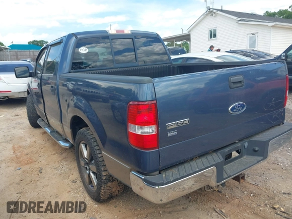 2004 Ford F-150 XLT z VIN 1FTRW12W54KB44828, wystawiony jako IAAI lot #42179442 z przebiegiem 226 441 mil mil oraz . Historia ofert i sprzedaży dostępna na DreamBid. Obrazek 3.