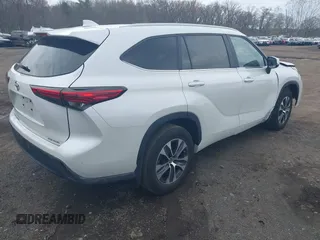2023 Toyota Highlander L z VIN 5TDKDRBH5PS508850, wystawiony jako IAAI lot #42000739 z przebiegiem 35 914 mil mil oraz . Historia ofert i sprzedaży dostępna na DreamBid. Obrazek 4.