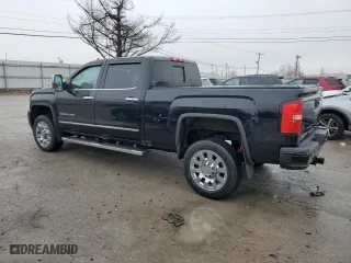 2015 GMC Sierra 2500HD Denali with VIN 1GT120EG1FF668772, listed as a Copart auction lot 84406604 with 113,260 mi miles and Salvage Title. Bid and sale history available at carsss.com. Image 2.