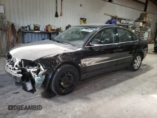 2005 Volkswagen Passat GLS with VIN WVWAD63B05E081309, listed as a Copart auction lot 43903625 with 151,076 mi miles and Salvage title. Bid and sale history available at DreamBid. Image 1.