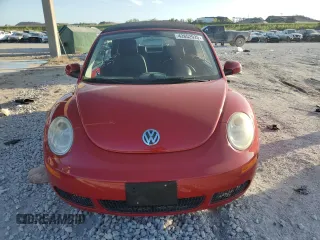 2008 Volkswagen Beetle SE with VIN 3VWRF31Y78M415480, listed as a Copart auction lot 42852025 with 35,799 mi miles and Clean title. Bid and sale history available at DreamBid. Image 5.