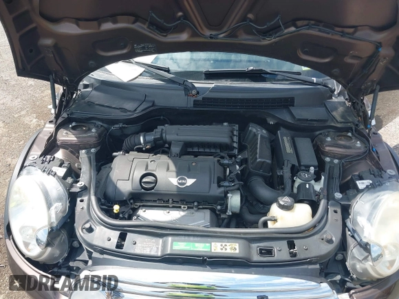 2010 MINI Hardtop with VIN WMWMF3C55ATZ23127, listed as a IAAI auction lot 42667783 with 61,954 mi miles and . Bid and sale history available at DreamBid. Image 10.
