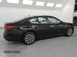 2025 Nissan Altima SV with VIN 1N4BL4DV3SN351686, listed as a Copart auction lot 53694135 with 6,388 mi miles and Clean Title. Bid and sale history available at carsss.com. Image 3.