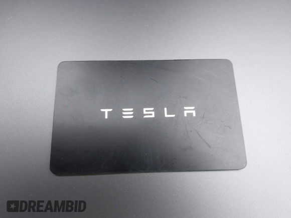 2024 Tesla Model Y z VIN 7SAYGDEDXRF032666, wystawiony jako IAAI lot #42373033 z przebiegiem 7 428 mil mil oraz . Historia ofert i sprzedaży dostępna na DreamBid. Obrazek 11.