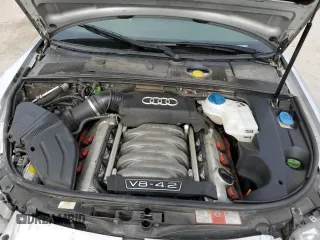 2004 Audi S4 z VIN WUARL48H64K900558, wystawiony jako Copart lot #54141755 z przebiegiem 131 741 mil mil oraz Szkody całkowita. Historia ofert i sprzedaży dostępna na DreamBid. Obrazek 11.