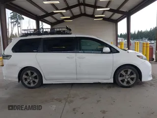 2011 Toyota Sienna SE with VIN 5TDXK3DC0BS060424, listed as a IAAI auction lot 41895621 with 149,332 mi miles. Bid and sale history available at carsss.com. Image 13.