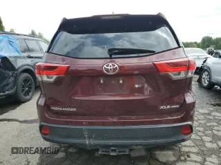 2018 Toyota Highlander SE with VIN 5TDJZRFH0JS874049, listed as a Copart auction lot 54959505 with 92,561 mi miles and Salvage title. Bid and sale history available at DreamBid. Image 6.