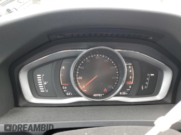 2018 Volvo V60 z VIN YV440MWK1J2051771, wystawiony jako Copart lot #67960674 z przebiegiem 49 782 mil mil oraz Szkoda całkowita • Salvage title. Historia ofert i sprzedaży dostępna na DreamBid. Obrazek 9.
