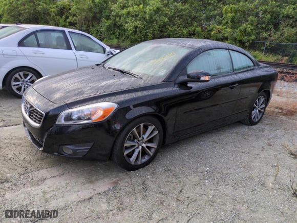 2012 Volvo C70 T5 with VIN YV1672MC4CJ130748, listed as a Copart auction lot 74681254 with 44,060 mi miles and Non Repairable. Bid and sale history available at carsss.com. Image 1.
