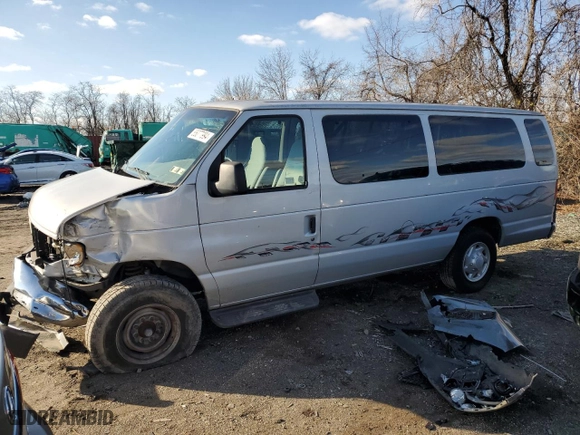 2007 Ford Econoline Wagon XL with VIN 1FBSS31L17DB45214, listed as a Copart auction lot 85077994 with 841,455 mi miles and Salvage Title. Bid and sale history available at carsss.com. Image 1.