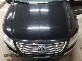 2004 Volkswagen Phaeton V8 z VIN WVWAF63D048011110, wystawiony jako Copart lot #66467834 z przebiegiem 138 229 mil mil oraz Tytuł czysty. Historia ofert i sprzedaży dostępna na DreamBid. Obrazek 11.