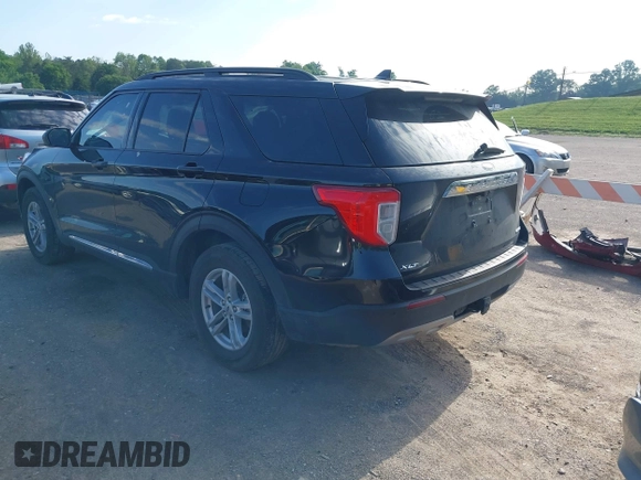 2022 Ford Explorer XLT with VIN 1FMSK8DH9NGB27633, listed as a IAAI auction lot 42117559 with 52,474 mi miles and . Bid and sale history available at DreamBid. Image 3.