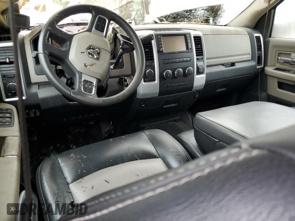 2011 Ram 2500 SLT z VIN 3D7UT2CL5BG596852, wystawiony jako Copart lot #73575764 z przebiegiem Nie podano mil oraz Szkoda całkowita • Salvage title. Historia ofert i sprzedaży dostępna na DreamBid. Obrazek 8.