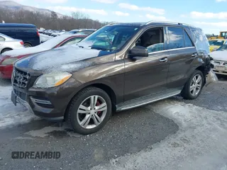 2013 Mercedes-Benz M 350 z VIN 4JGDA2EB7DA258502, wystawiony jako IAAI lot #41269991 z przebiegiem 140 182 mil mil oraz . Historia ofert i sprzedaży dostępna na DreamBid. Obrazek 2.