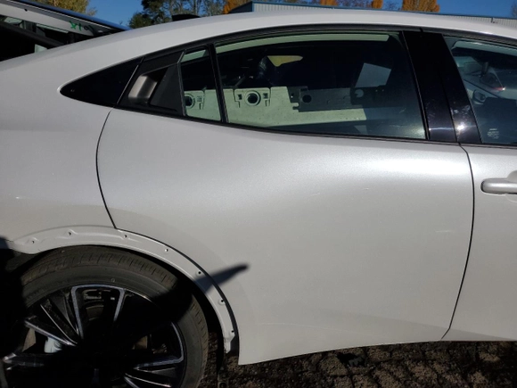 2024 Toyota Prius LE with VIN JTDADABU2R3018381, listed as a Copart auction lot 79545734 with 305 mi miles and Salvage Title. Bid and sale history available at carsss.com. Image 10.