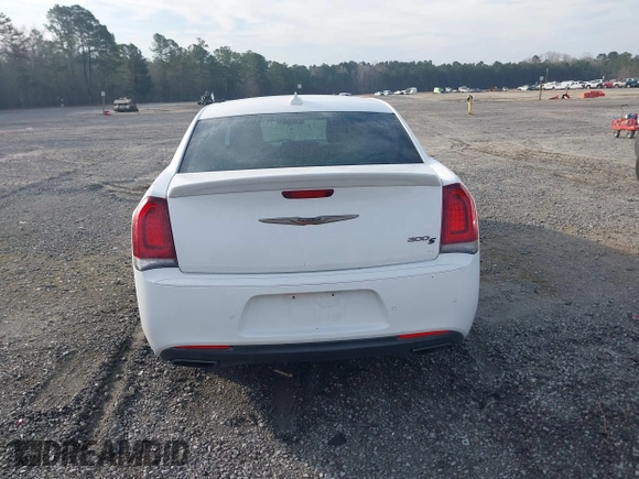 2016 Chrysler 300 with VIN 2C3CCABTXGH328909, listed as a IAAI auction lot 41788815 with 106,088 mi miles. Bid and sale history available at carsss.com. Image 16.