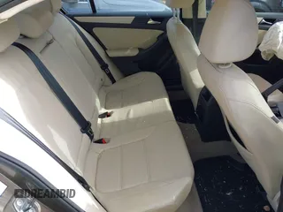 2011 Volkswagen Jetta SE с VIN 3VWDX7AJ0BM344471, выставлен на аукционе IAAI как лот 42307475 с пробегом 217 998 миль миль и . История ставок и продаж доступна на DreamBid. Изображение 8.