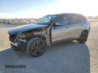 2017 BMW X5 M z VIN 5YMKT6C37H0U39093, wystawiony jako Copart lot #39299614 z przebiegiem 126 868 mil mil oraz . Historia ofert i sprzedaży dostępna na DreamBid. Obrazek 1.