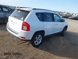 2011 Jeep Compass with VIN 1J4NT1FA5BD289644, listed as a IAAI auction lot 41320876 with 149,938 mi miles. Bid and sale history available at carsss.com. Image 4.
