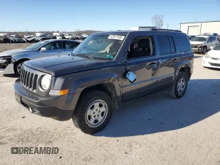 2014 Jeep Patriot Sport with VIN 1C4NJRBB8ED924658, listed as a Copart auction lot 42917435 with 151,953 mi miles and Salvage Title. Bid and sale history available at carsss.com. Image 1.