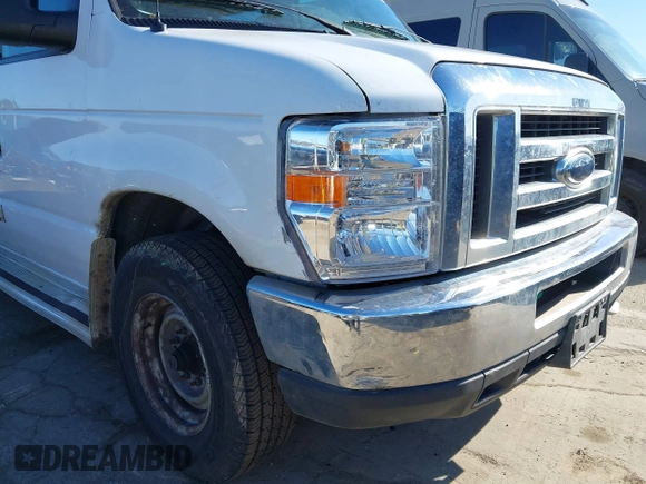 2008 Ford Econoline Passenger XL with VIN 1FBSS31L18DB11131, listed as a IAAI auction lot 41841565 with 207,739 mi miles and . Bid and sale history available at DreamBid. Image 6.