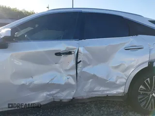 2023 Lexus RX 350 z VIN JTJCHMAA7P2002716, wystawiony jako IAAI lot #42043659 z przebiegiem 49 209 mil mil oraz . Historia ofert i sprzedaży dostępna na DreamBid. Obrazek 6.