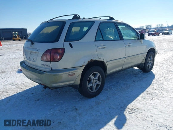 1999 Lexus RX 300 Luxury SUV with VIN JT6HF10U9X0078840, listed as a IAAI auction lot 41361325 with 231,519 mi miles. Bid and sale history available at carsss.com. Image 4.