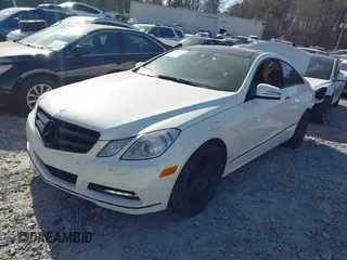 2013 Mercedes-Benz E-Class E 350 with VIN WDDKJ8JB3DF214221, listed as a IAAI auction lot 41812003 with 150,572 mi miles. Bid and sale history available at carsss.com. Image 2.