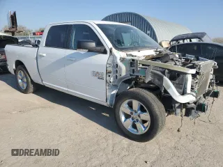 2019 Ram 1500 SLT z VIN 1C6RR6TT0KS678512, wystawiony jako Copart lot #52208685 z przebiegiem 108 986 mil mil oraz Szkoda całkowita • Salvage title. Historia ofert i sprzedaży dostępna na DreamBid. Obrazek 4.