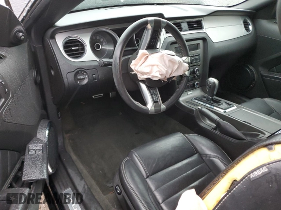 2014 Ford Mustang V6 with VIN 1ZVBP8AM9E5220605, listed as a Copart auction lot 82690174 with 99,331 mi miles and Clean Title. Bid and sale history available at carsss.com. Image 8.