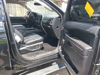 2018 Ford Expedition Max Platinum with VIN 1FMJK1MT5JEA38641, listed as a IAAI auction lot 42049736 with 95,093 mi miles and . Bid and sale history available at DreamBid. Image 5.