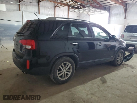 2015 Kia Sorento LX z VIN 5XYKTCA69FG593865, wystawiony jako Copart lot #49466205 z przebiegiem 128 270 mil mil oraz Szkoda całkowita • Salvage title. Historia ofert i sprzedaży dostępna na DreamBid. Obrazek 3.