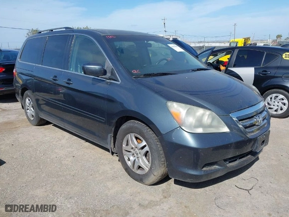 2006 Honda Odyssey EX-L with VIN 5FNRL38706B081643, listed as a IAAI auction lot 42064699 with 204,918 mi miles. Bid and sale history available at carsss.com. Image 1.