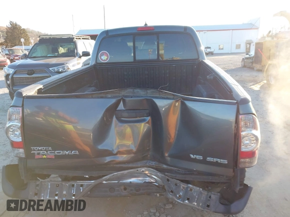 2015 Toyota Tacoma with VIN 3TMMU4FN5FM077680, listed as a IAAI auction lot 41008355 with 221,940 mi miles. Bid and sale history available at carsss.com. Image 16.