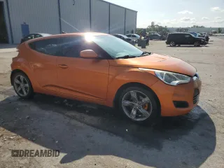 2013 Hyundai Veloster w/Gray Int z VIN KMHTC6AD1DU103219, wystawiony jako Copart lot #60426875 z przebiegiem 135 869 mil mil oraz Szkoda całkowita • Salvage title. Historia ofert i sprzedaży dostępna na DreamBid. Obrazek 4.