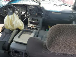 2004 Chevrolet Avalanche with VIN 3GNEC12T64G220083, listed as a Copart auction lot 59293665 with Not provided miles and Salvage title. Bid and sale history available at DreamBid. Image 8.