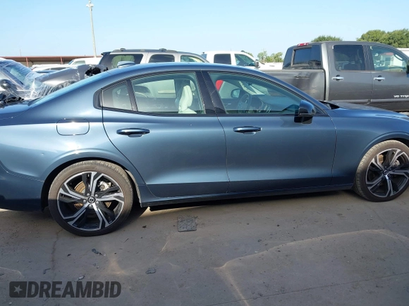 2024 Volvo S60 Core Dark Theme with VIN 7JRL12TKXRG295195, listed as a IAAI auction lot 42616001 with 37,540 mi miles and . Bid and sale history available at DreamBid. Image 13.