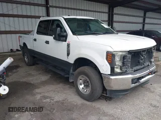 2018 Ford F-250 XL with VIN 1FT7W2B60JEB37227, listed as a IAAI auction lot 42646192 with 182,730 mi miles and . Bid and sale history available at DreamBid. Image 1.