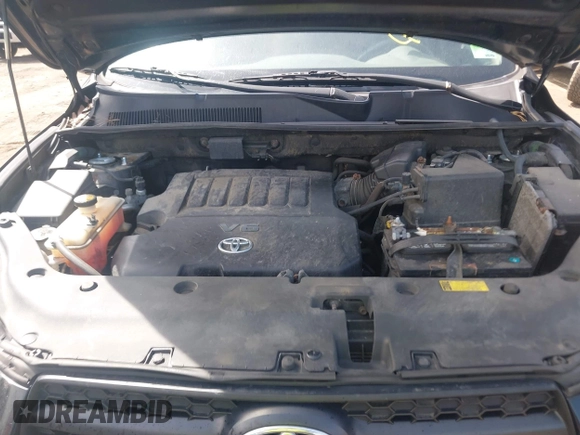 2011 Toyota RAV4 Sport with VIN JTMRK4DV2B5100735, listed as a IAAI auction lot 41954993 with 330,332 mi miles. Bid and sale history available at carsss.com. Image 10.