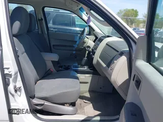 2009 Ford Escape XLS with VIN 1FMCU02759KD02022, listed as a IAAI auction lot 42228347 with 258,533 mi miles and . Bid and sale history available at DreamBid. Image 5.