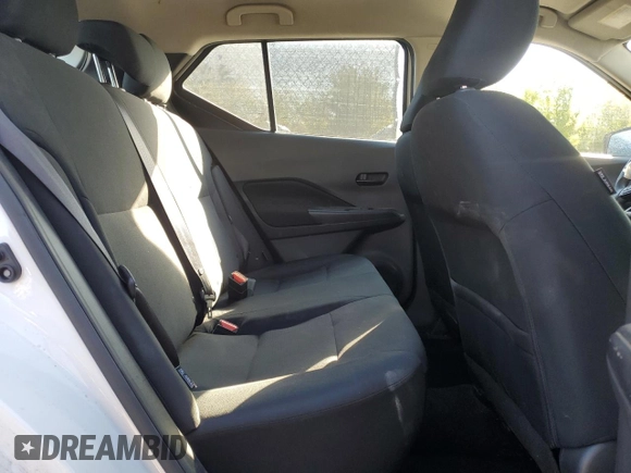 2023 Nissan Kicks S z VIN 3N1CP5BV6PL553413, wystawiony jako Copart lot #56627315 z przebiegiem 29 979 mil mil oraz Czysty tytuł • Clean title. Historia ofert i sprzedaży dostępna na DreamBid. Obrazek 10.