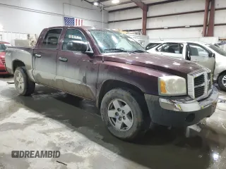 2005 Dodge Dakota SLT z VIN 1D7HW48N85S309502, wystawiony jako Copart lot #44729525 z przebiegiem 126 375 mil mil oraz Szkoda całkowita • Salvage title. Historia ofert i sprzedaży dostępna na DreamBid. Obrazek 4.