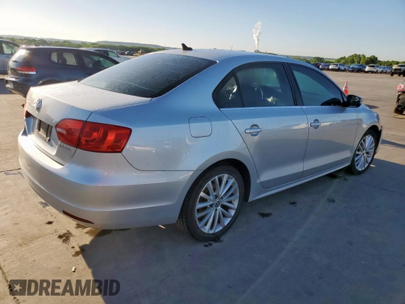 2011 Volkswagen Jetta SEL with VIN 3VWLX7AJ4BM368686, listed as a Copart auction lot 53942575 with 152,581 mi miles and Salvage title. Bid and sale history available at DreamBid. Image 3.