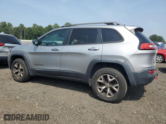 2015 Jeep Cherokee Trailhawk z VIN 1C4PJMBS5FW778852, wystawiony jako Copart lot #59107555 z przebiegiem Nie podano mil oraz Czysty tytuł • Clean title. Historia ofert i sprzedaży dostępna na DreamBid. Obrazek 2.